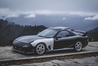1994 Mazda RX7, by toohot.jp